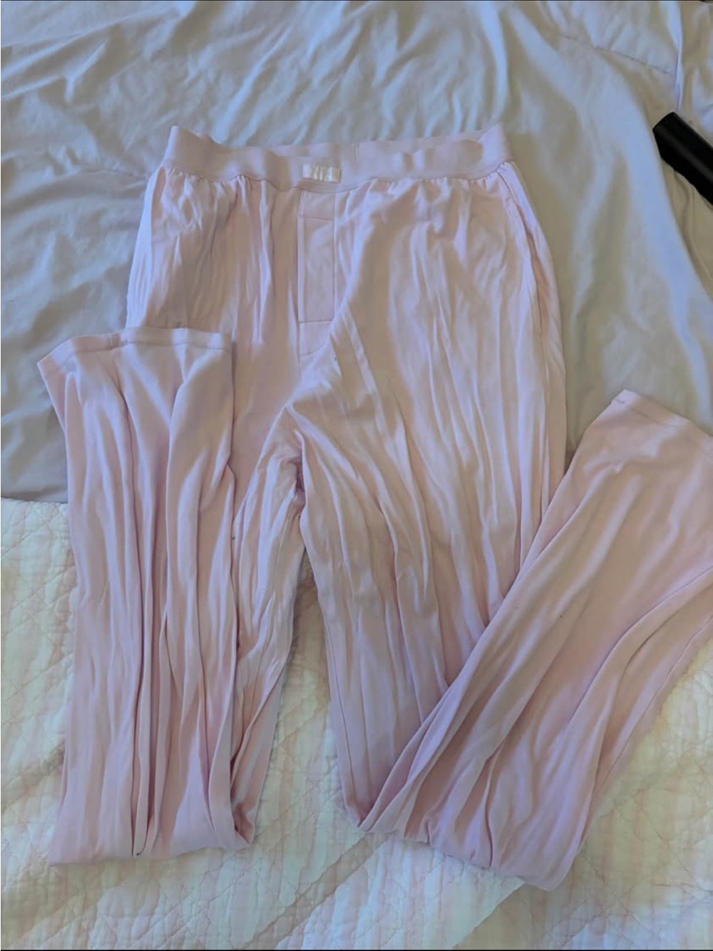 Skims pink boxer pants